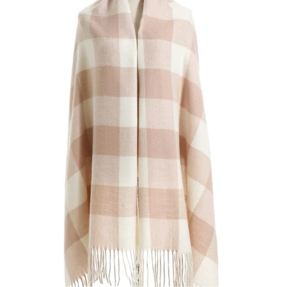 SOLD ‼️ 🌟 Print Scarf White‎ and Pink